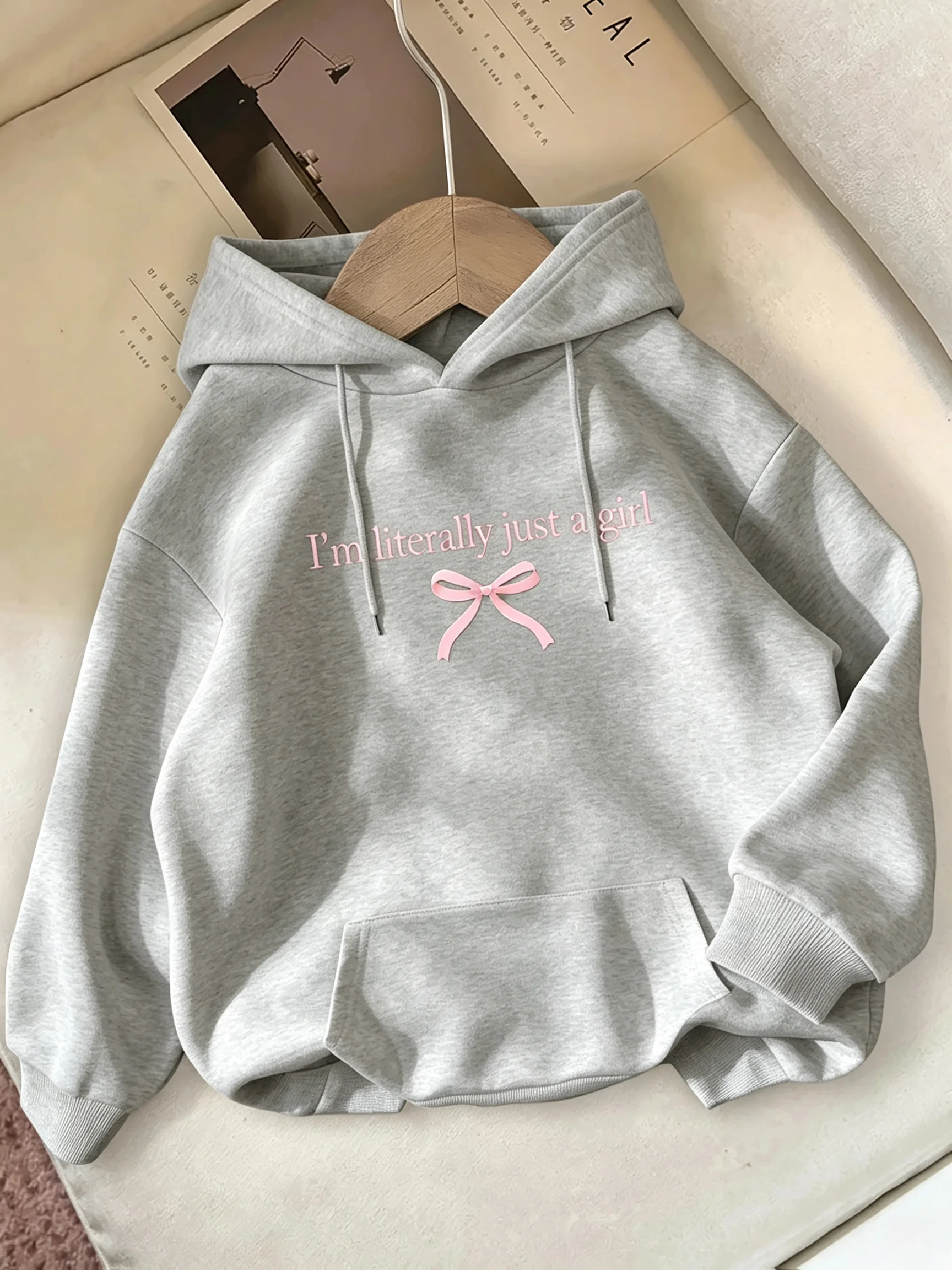 Hoodie Criativo com Estampa de - Winter Clothing Drawing avaliação e preço