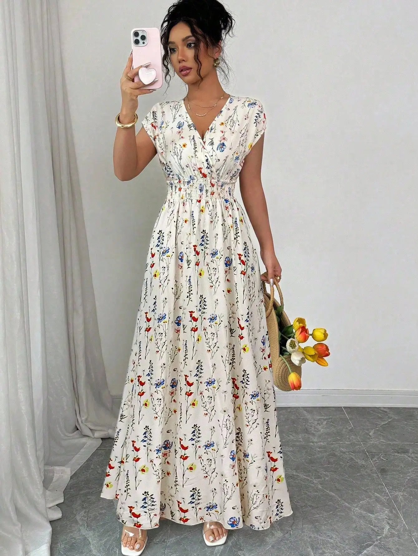 فستان ماكسي نسائي بياقة على شكل V مع نقشة زهور وخصر مطاطي، فستان صيفي بوهيمي بأكمام قصيرة