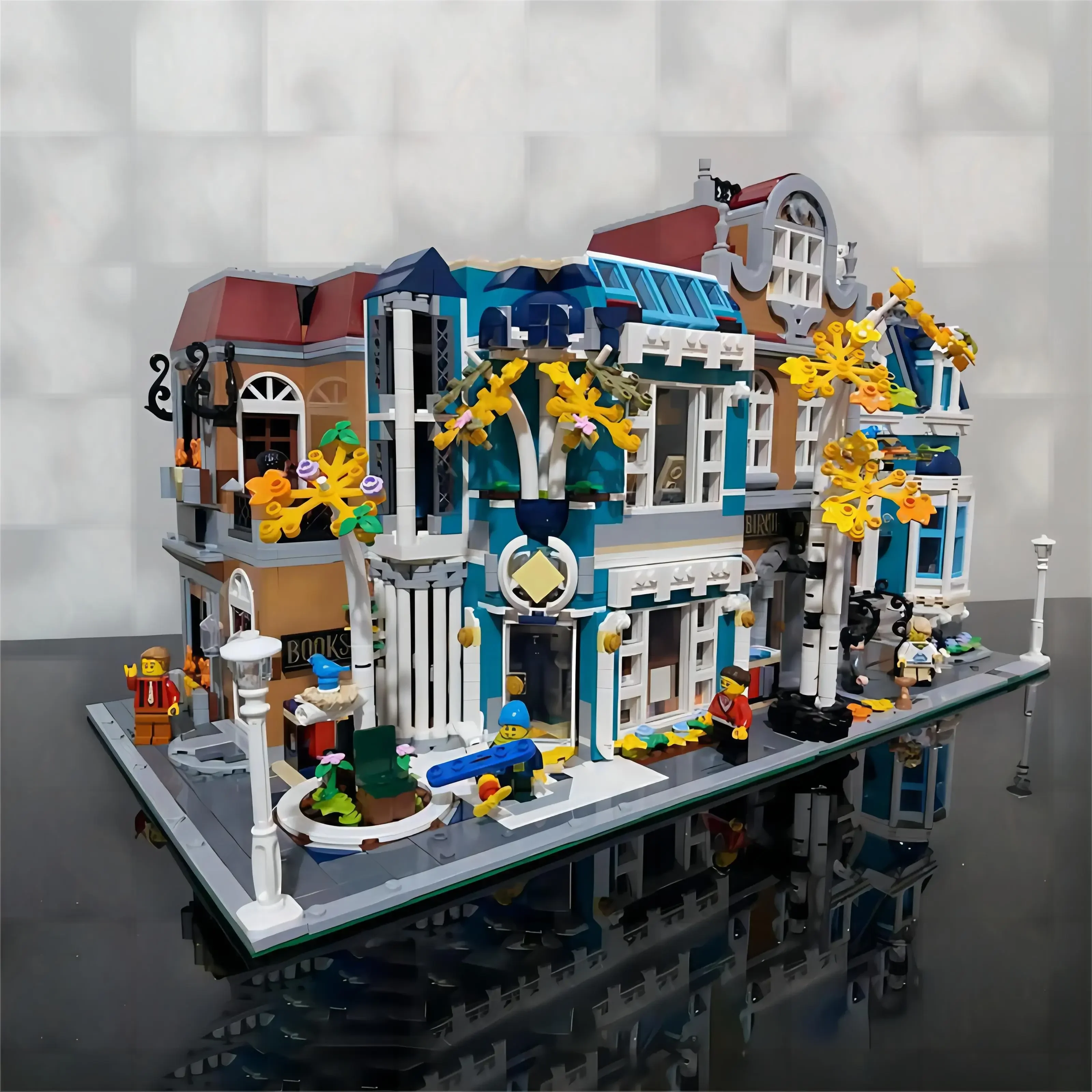 MOC-56446 Street View Art Gallery and Antique Shop Modular Building Assembled Building Block Toys