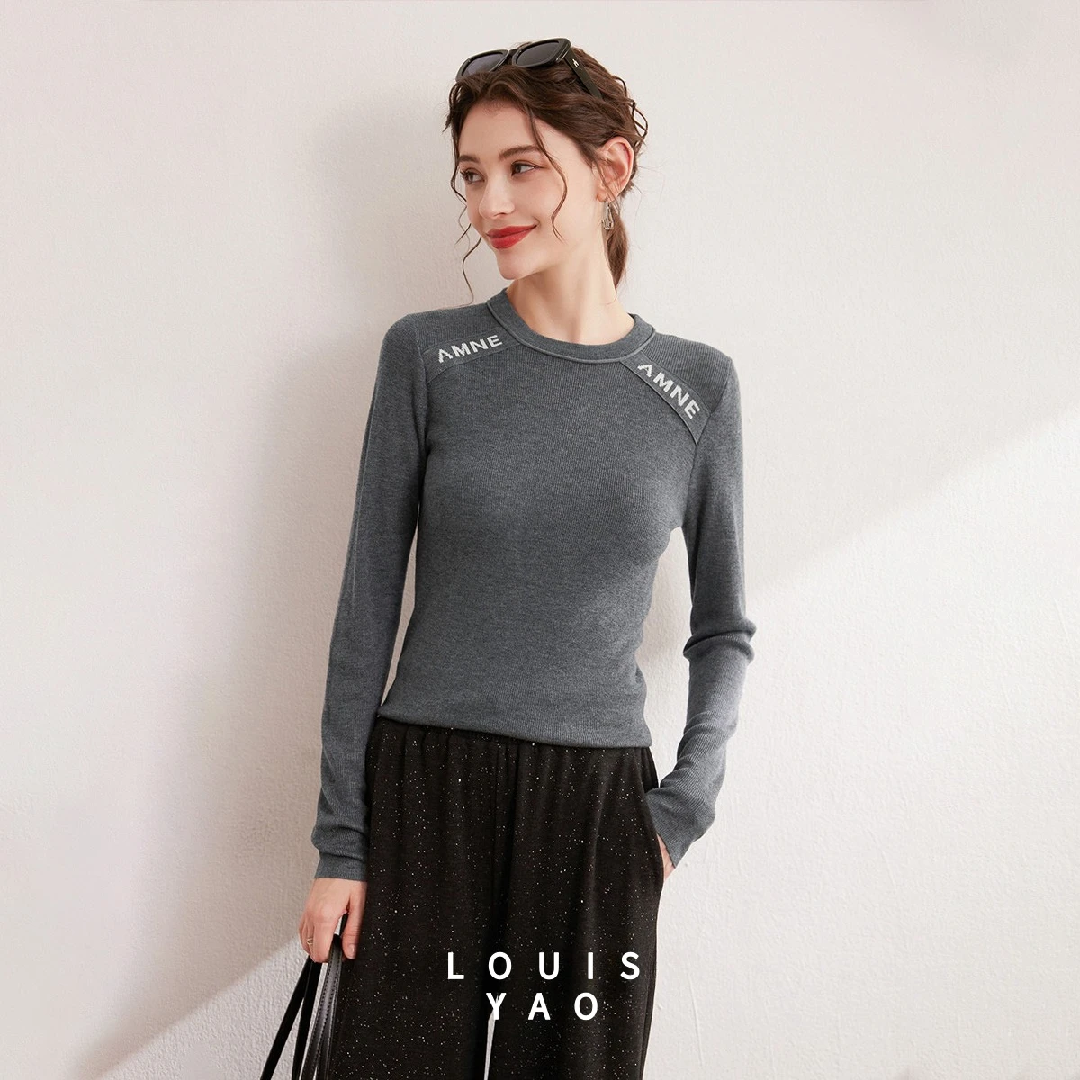 

Женский вязаный свитер LOUISYAO из смесовой шерсти, весна-осень 2026, с буквенным принтом, модный, приталенный, с длинным рукавом