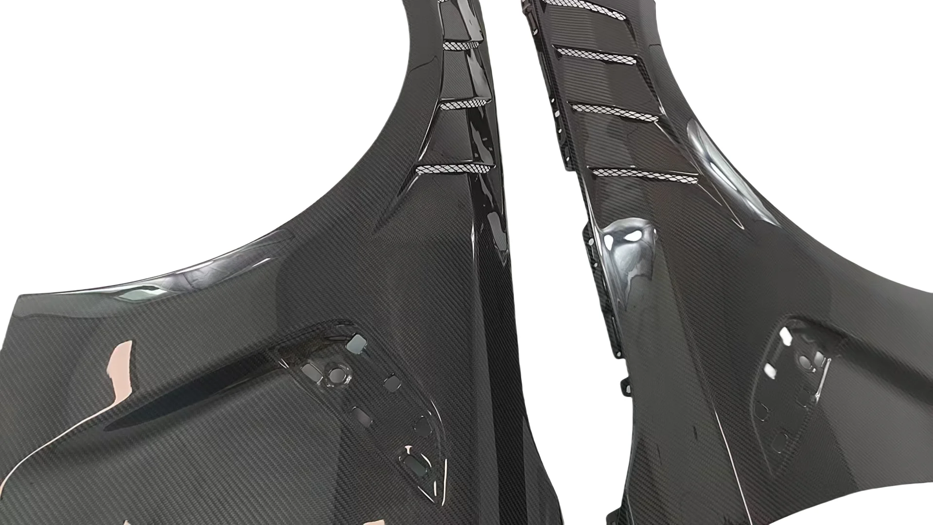 Picture 4: Carbon Fiber AE Style Side Fenders for G80 M3 G82 M4