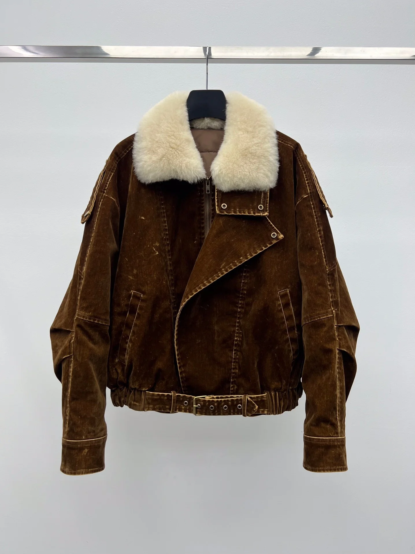 2026 Autumn Winter New Women's Down Jacket Contrasting Wool Collar Loose Fit Down Top High-Quality Simple Casual Versatile