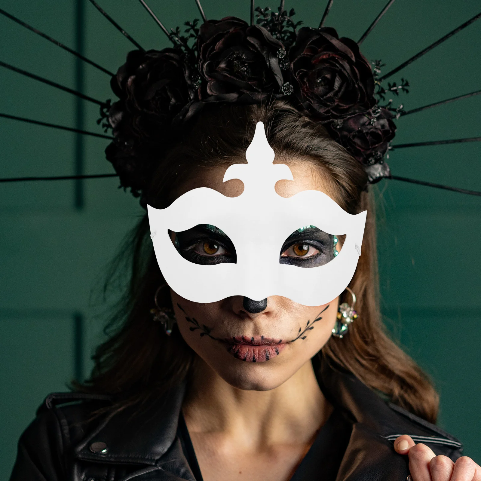 

6Pcs White DIY Face Masks Hand-Painted Paper Masquerade Props for School Party Festival White Party Mask Paintable Mask