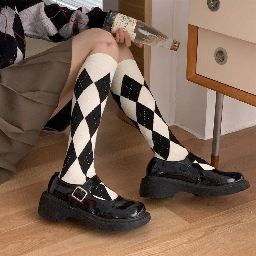 

Fashion Retro JK Long Socks Warm Knitted Casual Thigh High Knee Socks Winter Thickened Women Stockings Women