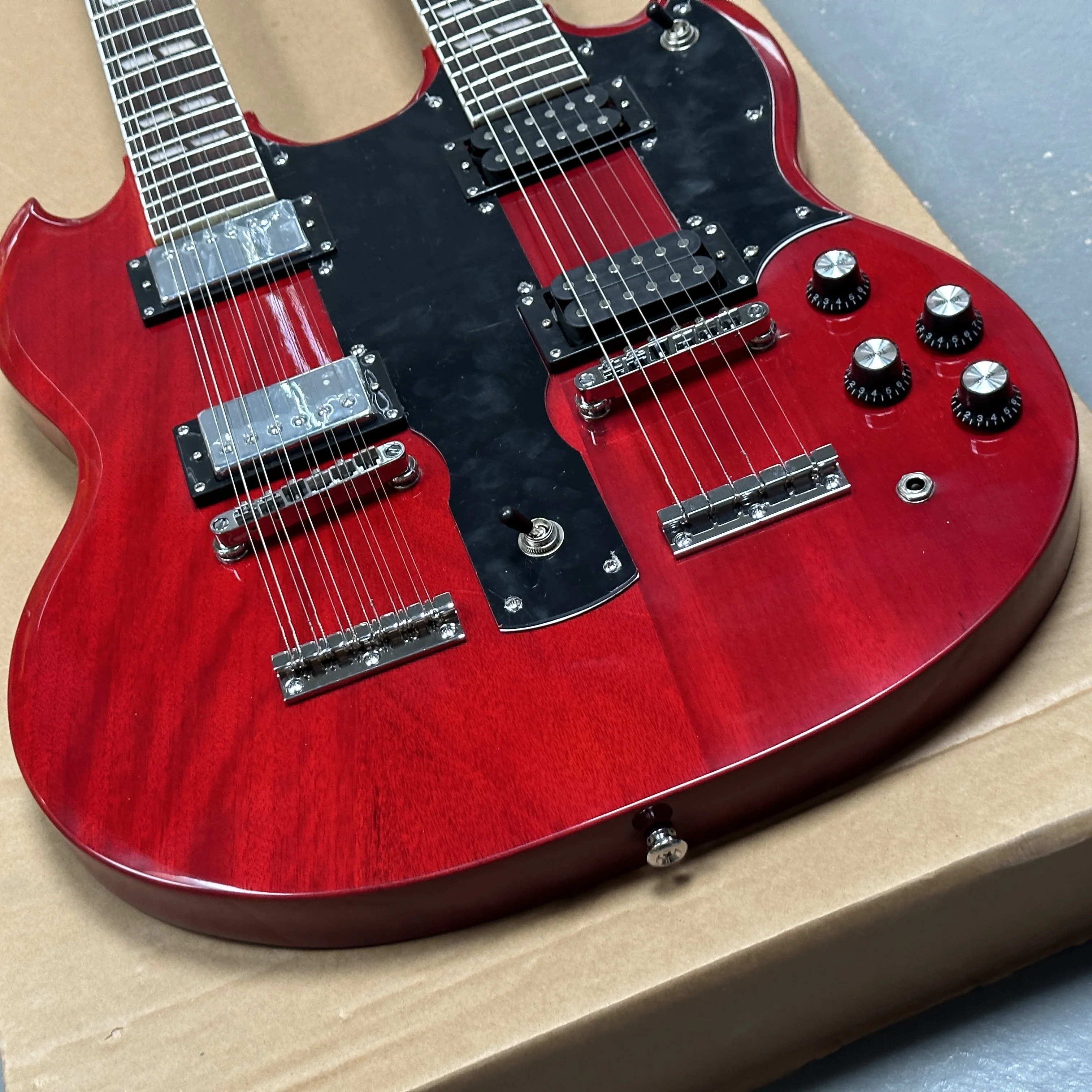 

Красная 12+6-струнная электрогитара с двойным рядом ручек, гитары с ярким звучанием, классическая рок-гитара.