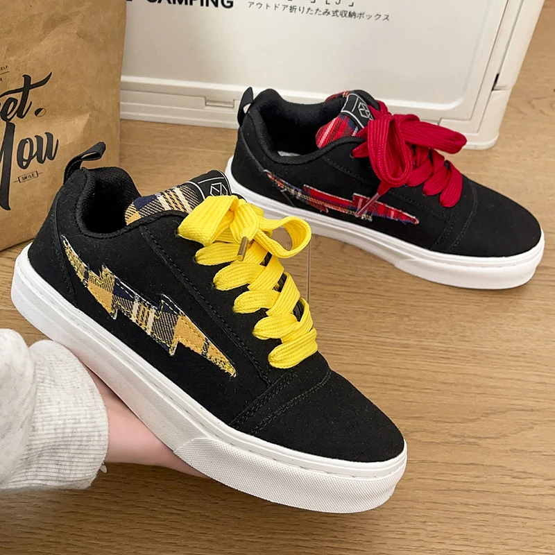 

Flat Sole Comfortable Skate Sneakers 2026 Autumn Hot Sale Mens Casual Shoes Fashion Canvas Solid Colour Wear-resistant Footwear