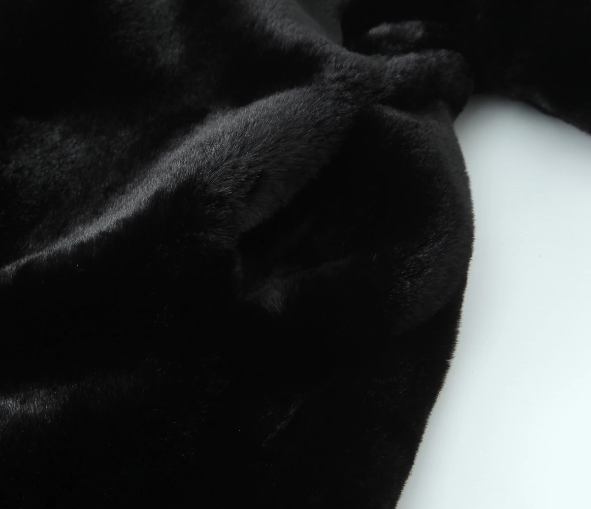 DEEABAE 2025 Winter New Women's Clothing Artificial Fur Effect Flip Collar Long Sleeve Coat Plush Coat