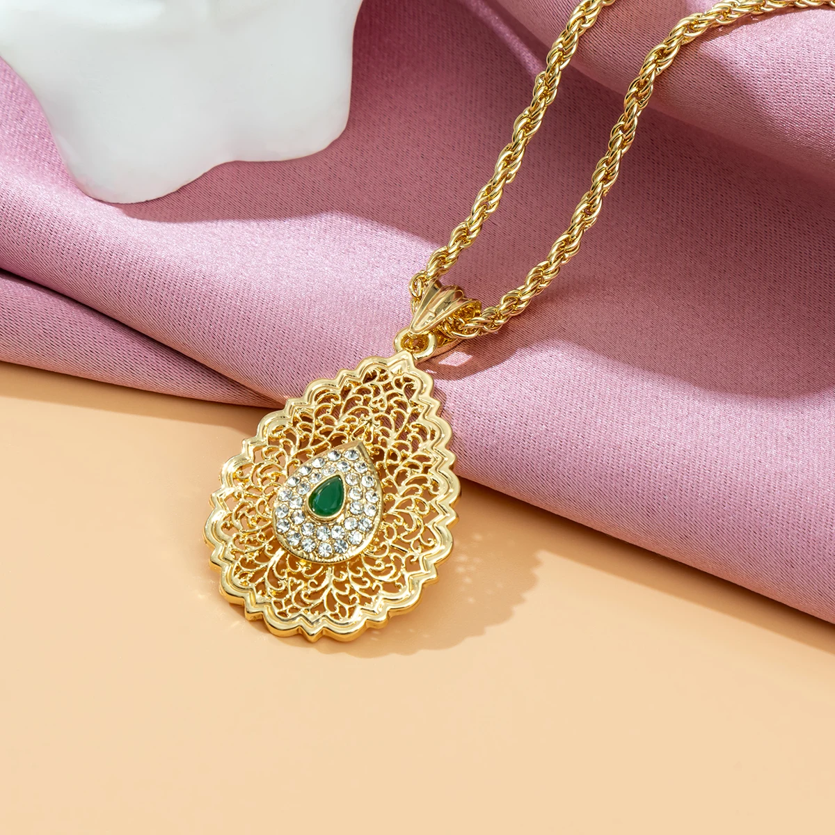 

ewelry Arabian Ladies Necklace Party Gift Fatima Moroccan Fashion Openwork Red White Green Pendant Necklace Bridal J