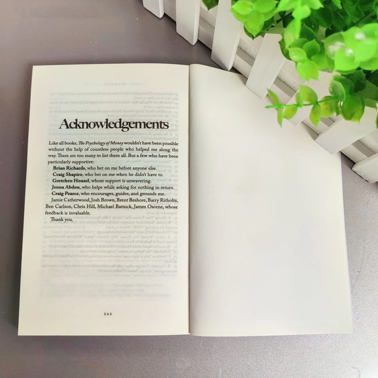 Psikologi Uang: Pelajaran Abadi tentang Kekayaan, Keserakahan, dan Kebahagiaan Buku Keuangan untuk Buku Bahasa Inggris Dewasa