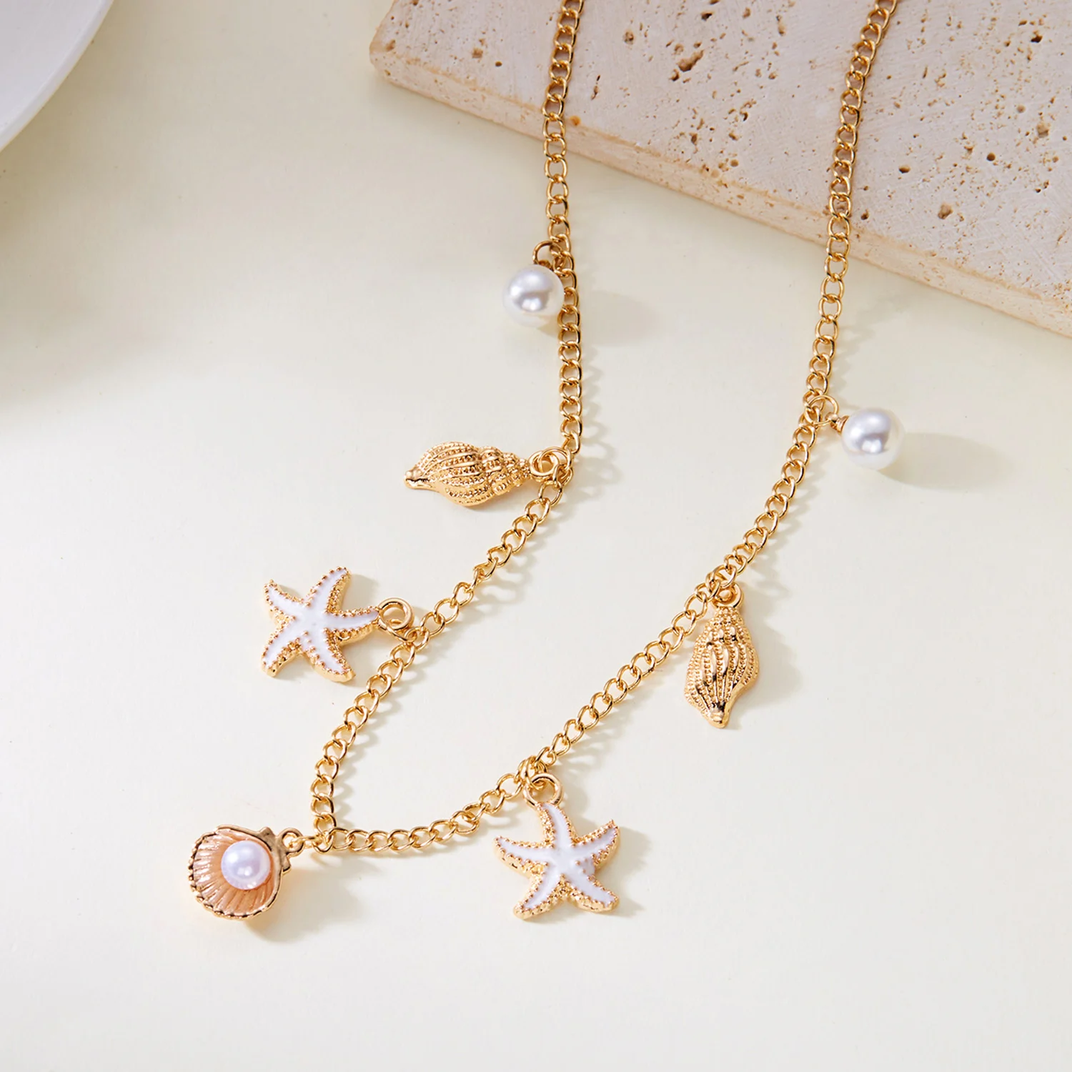 Modische Goldfarbene Anhängerkette mit Seestern, Muschel und Schildkröte für Damen, Handgefertigte Muschelketten-Halskette, Sommer-Strandparty-Schmuck – Detail 16