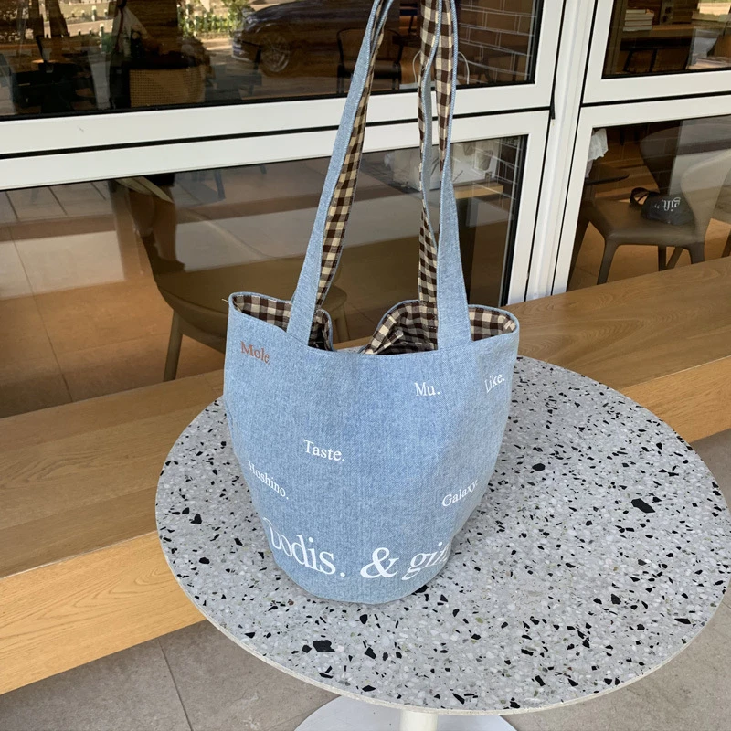 Bolso de cubo de mezclilla de estilo coreano, bolso de compras con letras impresas, bolso de hombro que combina con todo, Ideal para el verano, bolso de compras informal