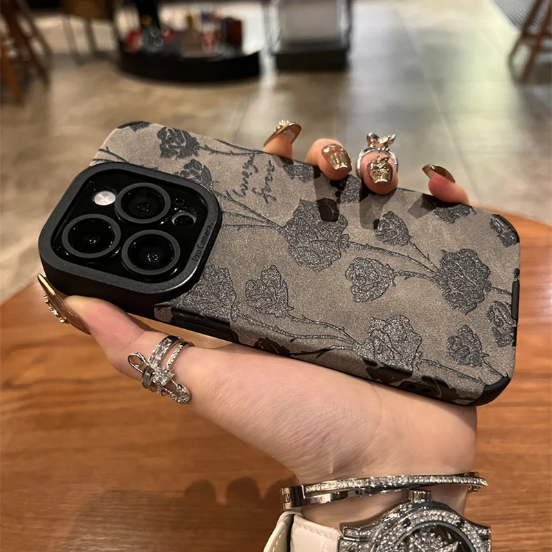 Fashion Retro Flowers Phone Case For iPhone 11 12 13 14 15 Pro Max X Xs Max XR 7 8 Plus Camera Protection Silicone Bumper Cover