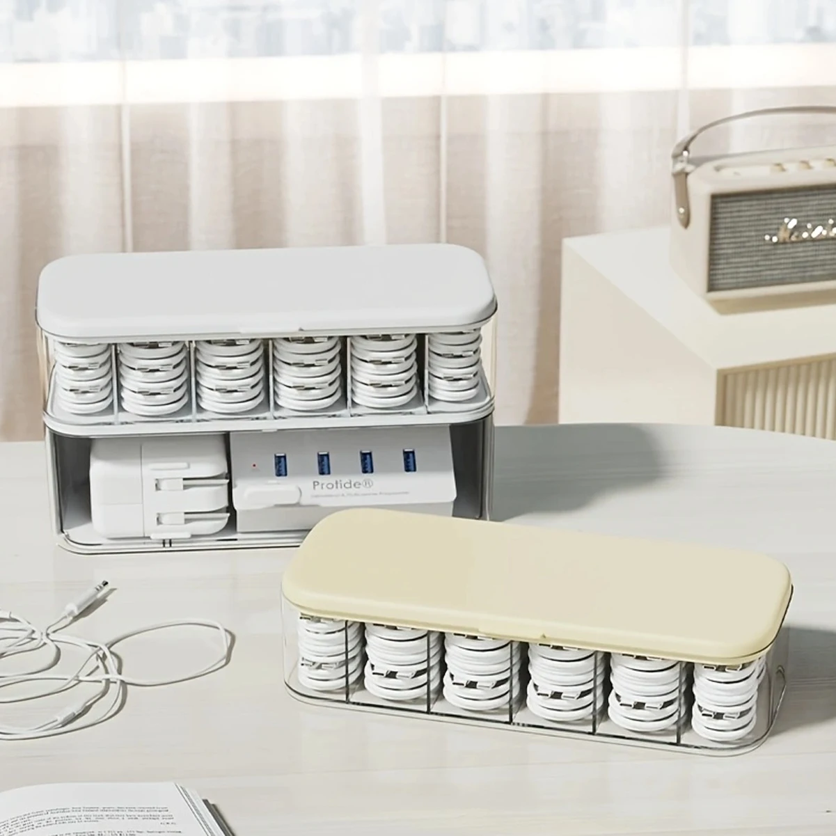 Boîte de rangement pour organisateur de câbles avec 14 attaches métalliques, boîte de gestion des câbles de bureau avec couvercle, organisateur de cordon d'alimentation pour le bureau et la maison