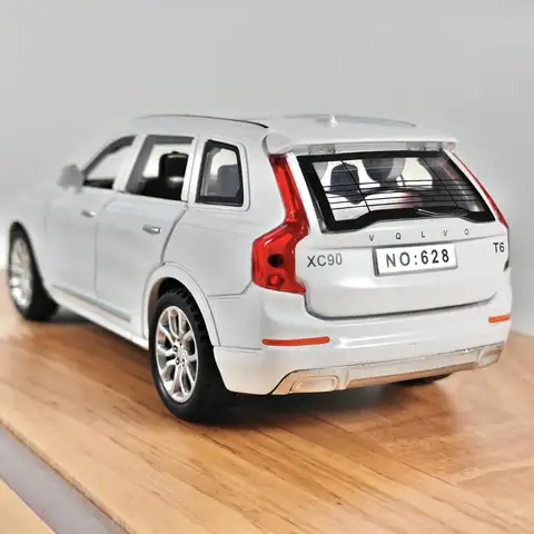 1:32 Volvo XC90 SUV Alloy Diecast Model Auto Accessory Sound & Light Series Children's Toy Kids Gift Birthday Present Collection