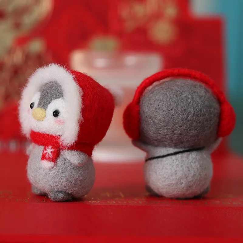 

Unfinished Felt Kit 2021 New Latest Funny Festive Christmas Year Penguin Wool Needle Package DIY Handmade Doll Toy