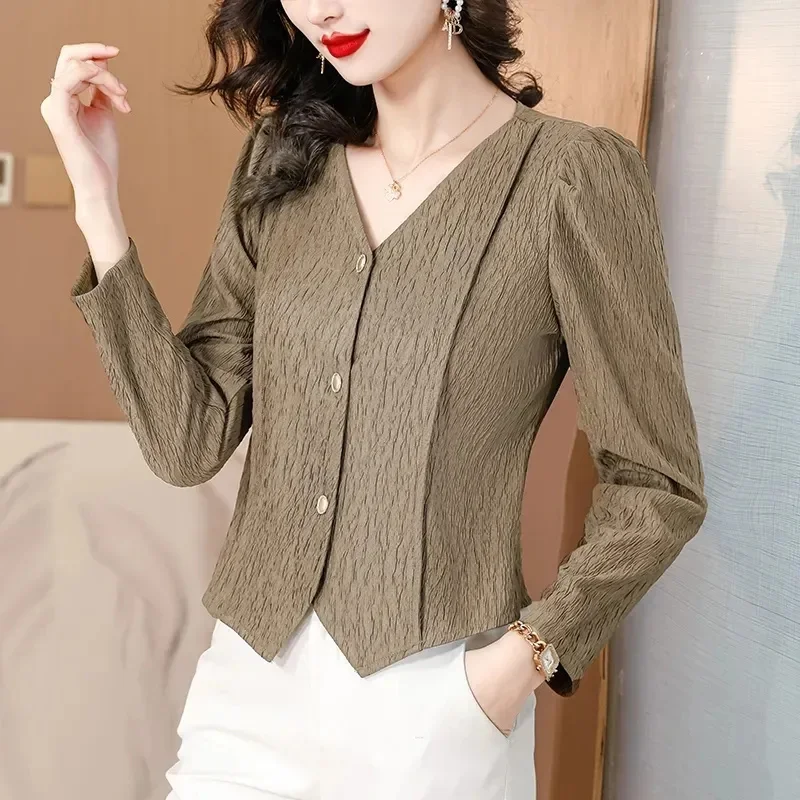 Camicia francese con scollo a V Nuovo cappotto da donna Primavera Autunno 2026 Design Sense Giacche Stile occidentale Moda Chic Top femminili Camicetta allentata