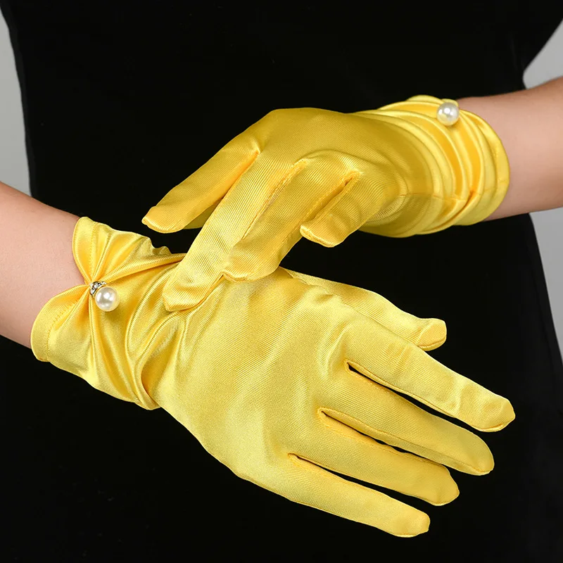 Weiße Satin-Hochzeitskleid-Handschuhe, kurz, elegant, Blütenblatt, Perlenschleife, Netzstoff, Brauthandschuhe, vielseitiges Foto-Accessoire, Perlen-Retro – Detail 10