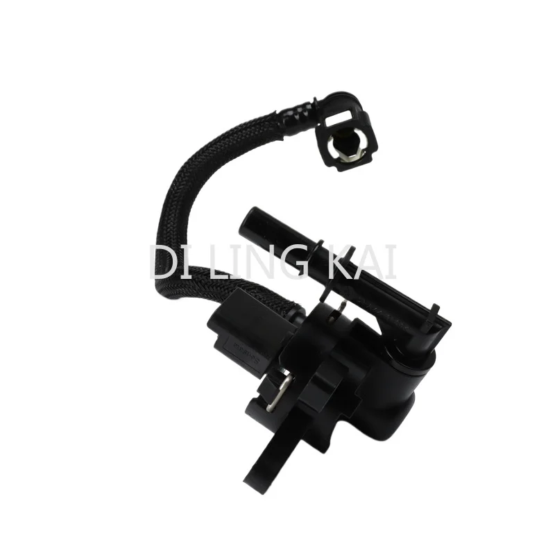 

Automobiles Sensors Fuel Pressure Sensor 81CP38-01 for Peugeot Citroen C4 Fuel Tank Pressure Automotive Sensor