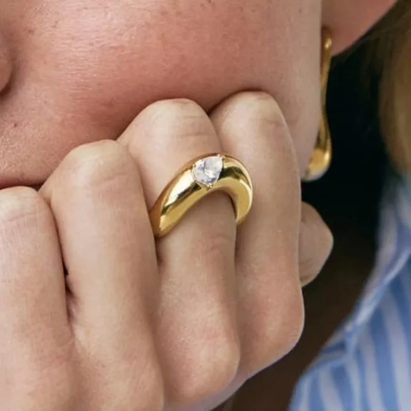 A twisted design ring, suitable for engagement, marriage and daily life, a universal accessory for all seasons - no box
