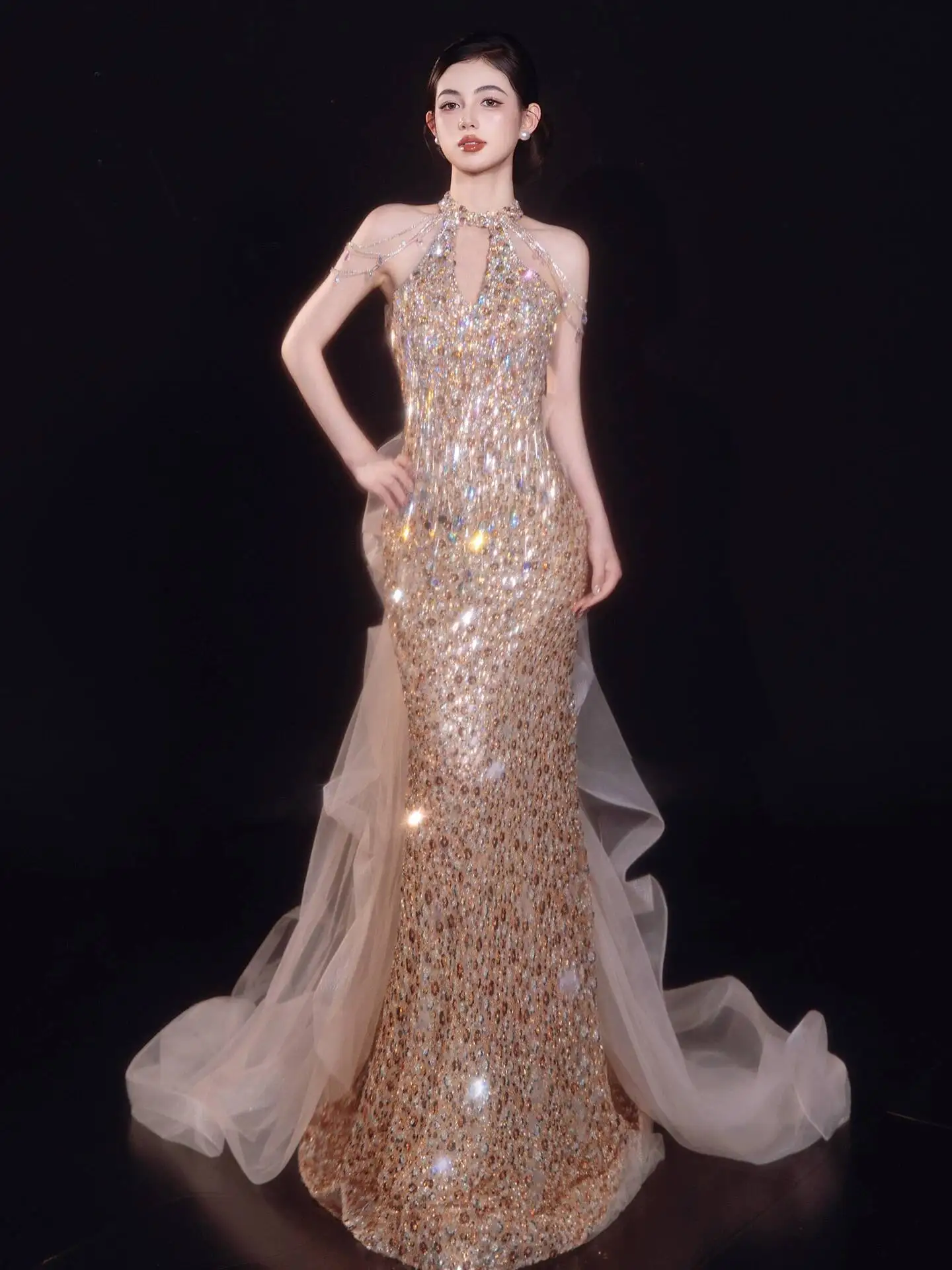 

Halter-neck Sequin Evening Dress, Elegant And Luxurious, High-end, Finely Crafted, Mermaid Dress For Engagement, Banquet,