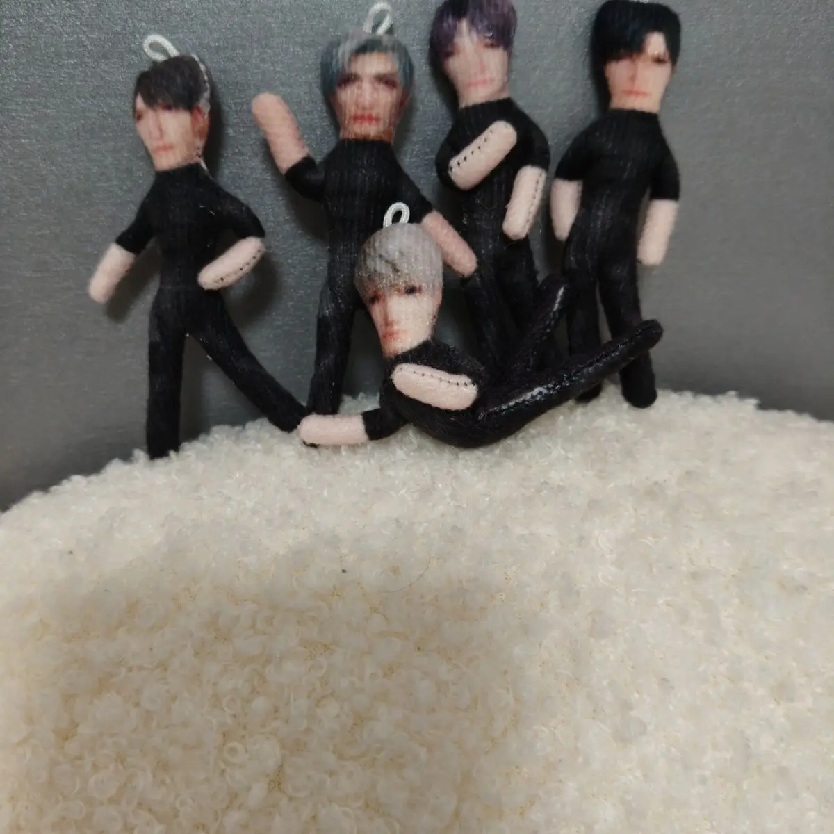 

Anime Love and Deepspace Xavier Heartstring Attire Cosplay Doll Plush Mini Keychain Finished Wire Skeleton Action Figure Pendant