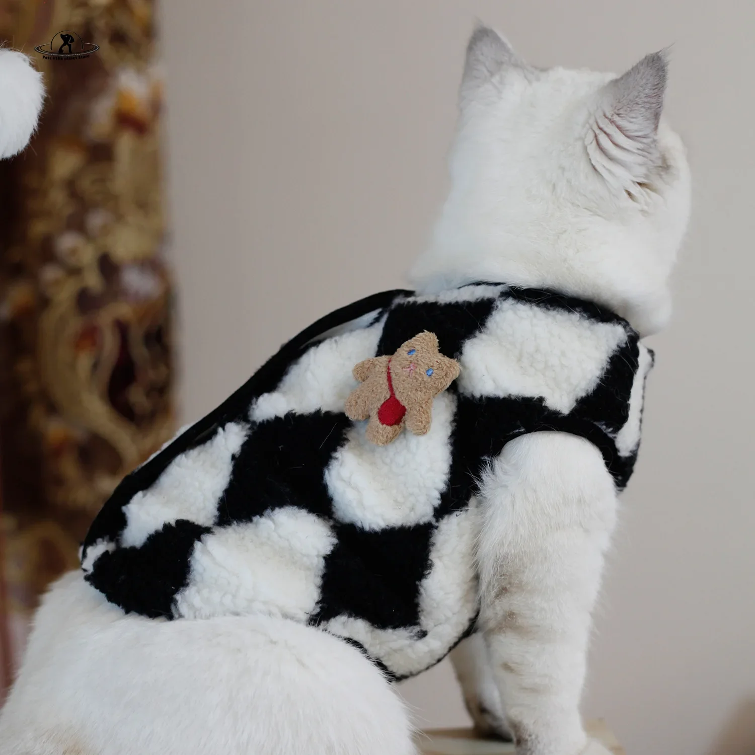 Autumn and Winter Cat Vest Winter Warm Pet Clothes Warm Two Feet Diamond Gingham Coat Clothes for Cats Dog Clothes