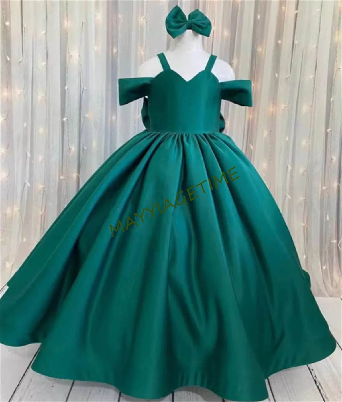 Emerald Green Puffy Flower Girl Dress for Wedding Satin Off Shoulder Ball Gown First Communion Dress Girls Party Gown