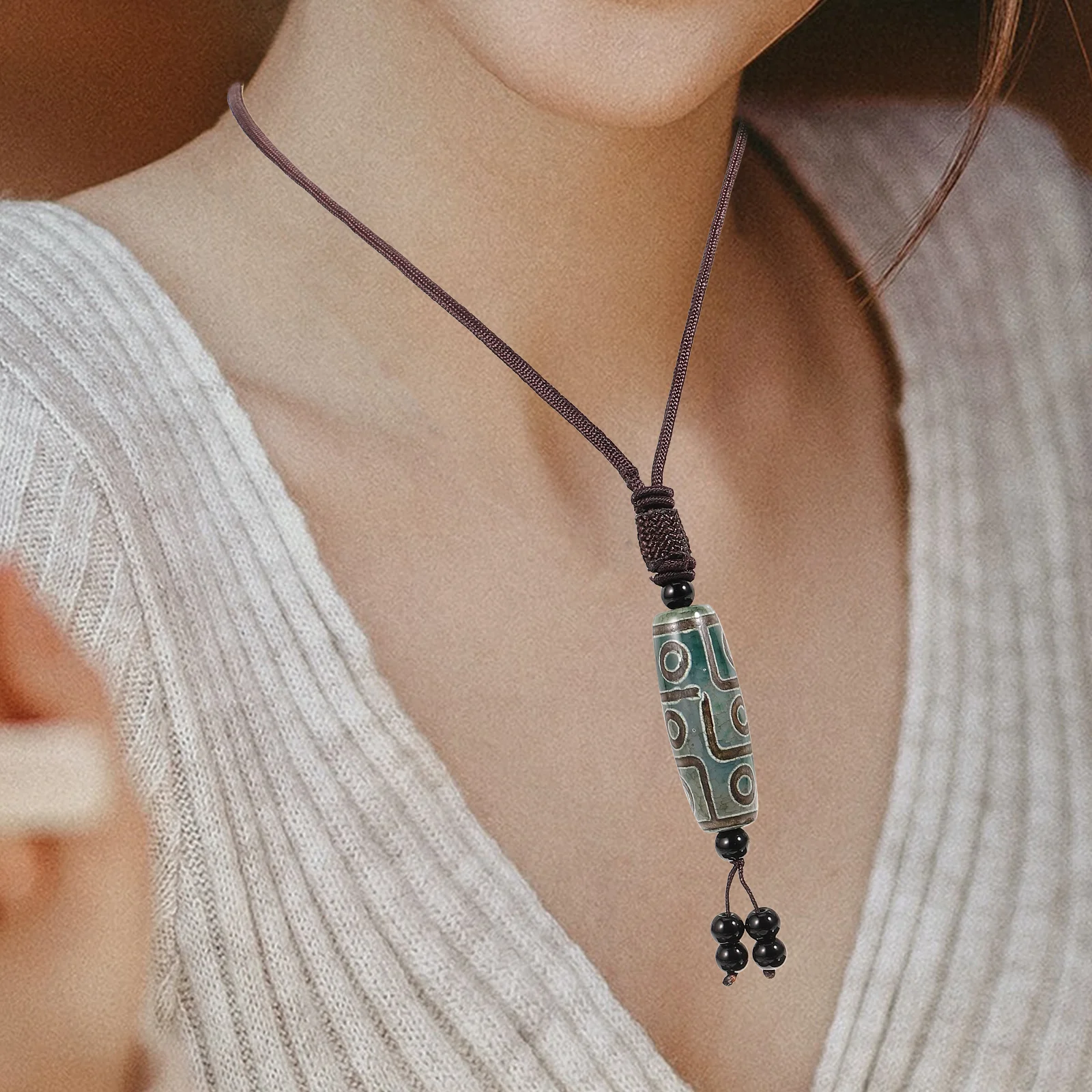 

Eye Pendant Necklace Green Bead Chain Amulet Ethnic Tibetan Jewelry Women Men Blessing Gift for Party Stage
