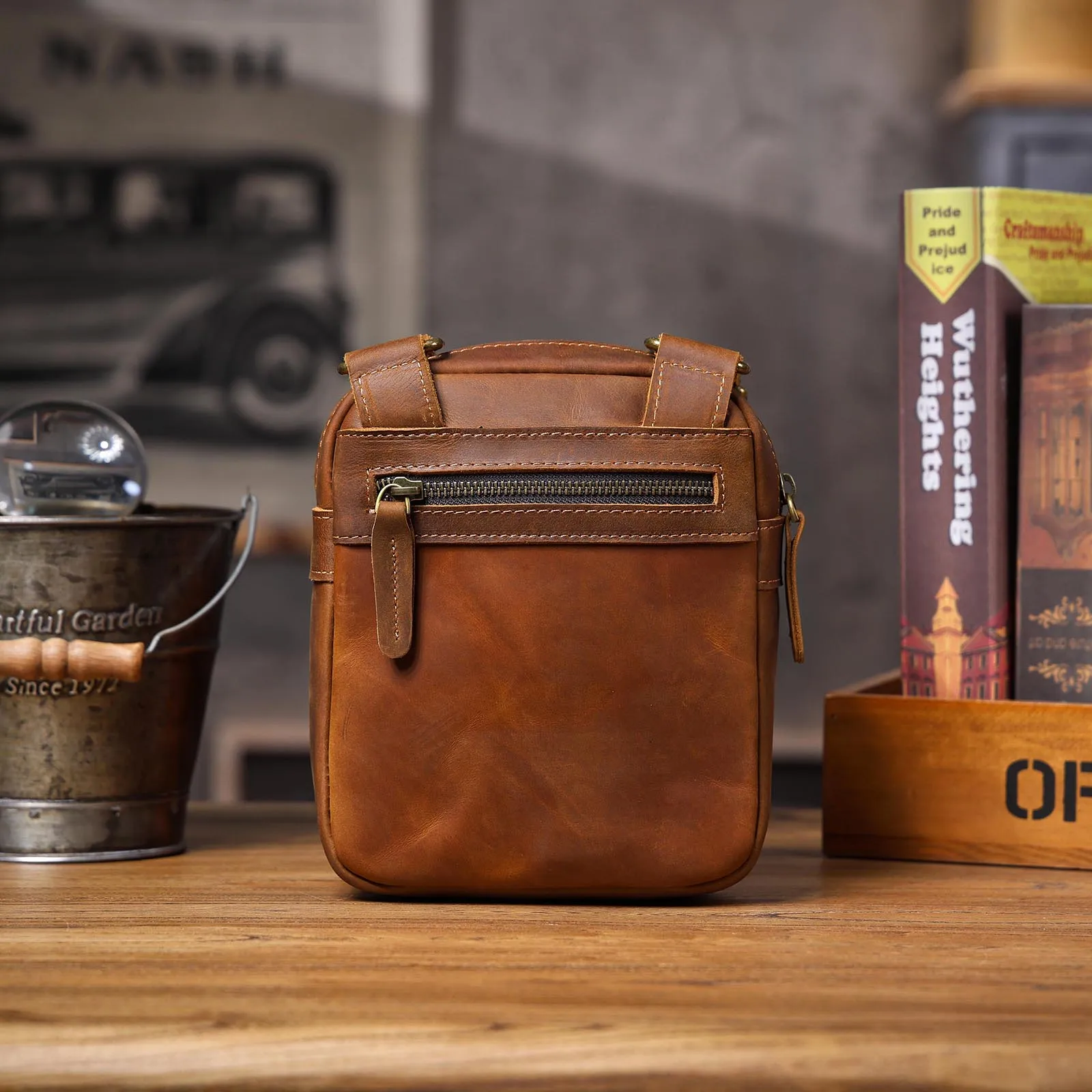 Echte Leder Herren-Freizeit-Umhängetasche, Mini-Handytasche, Crossbody-Tasche, Modische Rindsleder-Brusttasche aus Crazy Horse Leder – Detail 9