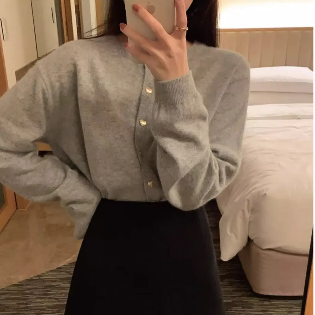 

Women's Pink Knitted Cardigan Korean Style Autumn Winter Elegant Soft Loose Short round Neck Sweater Thin Outerwear