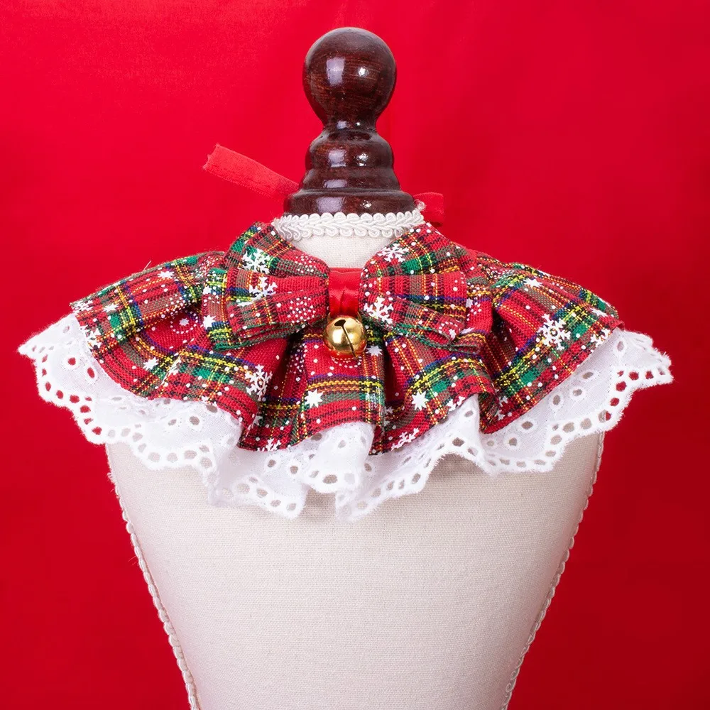 رائعتين عيد الميلاد منقوشة طوق بكلاب مع حافة الدانتيل أربعة ملونة وشاح للحيوانات الأليفة منشفة للكلاب