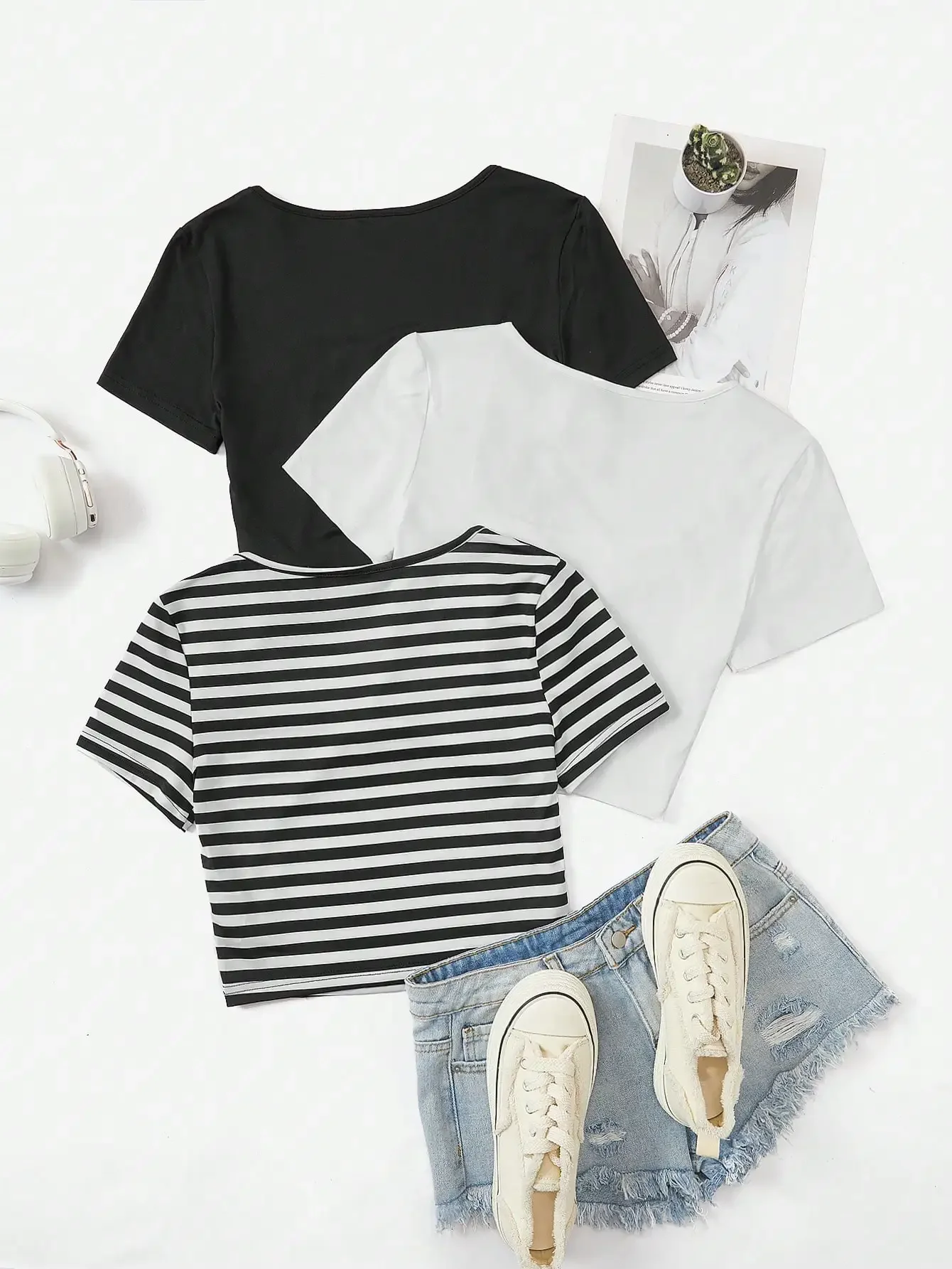 3 Pieces Summer slim fit T-shirt women's sexy short sleeved  U-neck low cut solid color basic black/white Korean style crop top