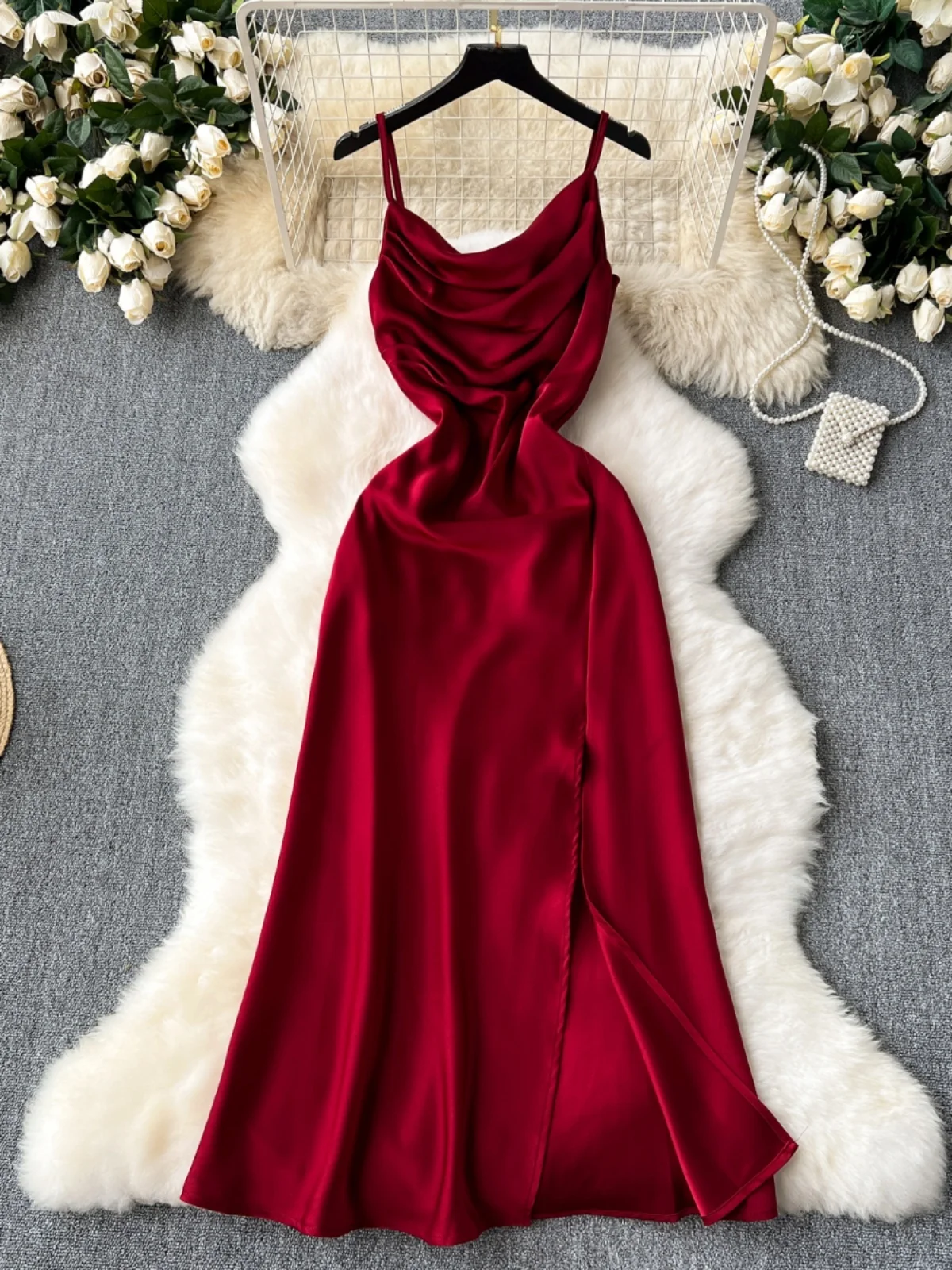 エレガントでセクシーなライト成熟スタイルドレス女性の官能的なスイングカラーストラップサテンロングスカート通勤韓国語バージョン A ラインスカート