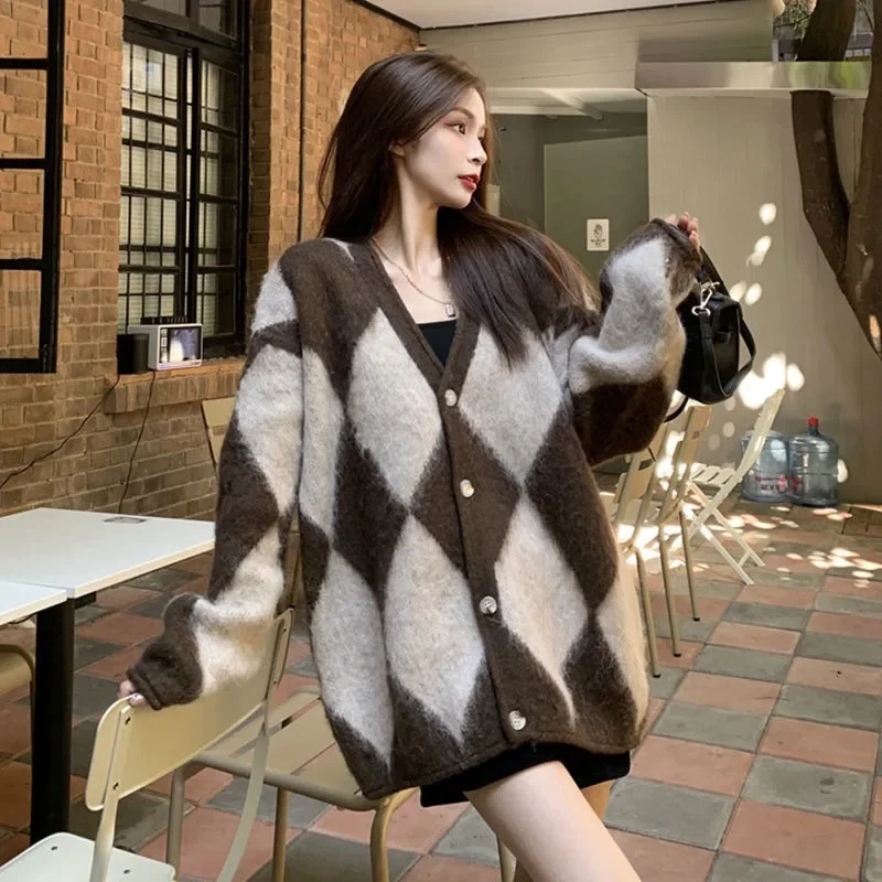 High-grade Coat Women's Winter Diamond Check Sweater in The Long Knit Cardigan Top Thickened Loose Lazy Wind Ocean Style Fashion