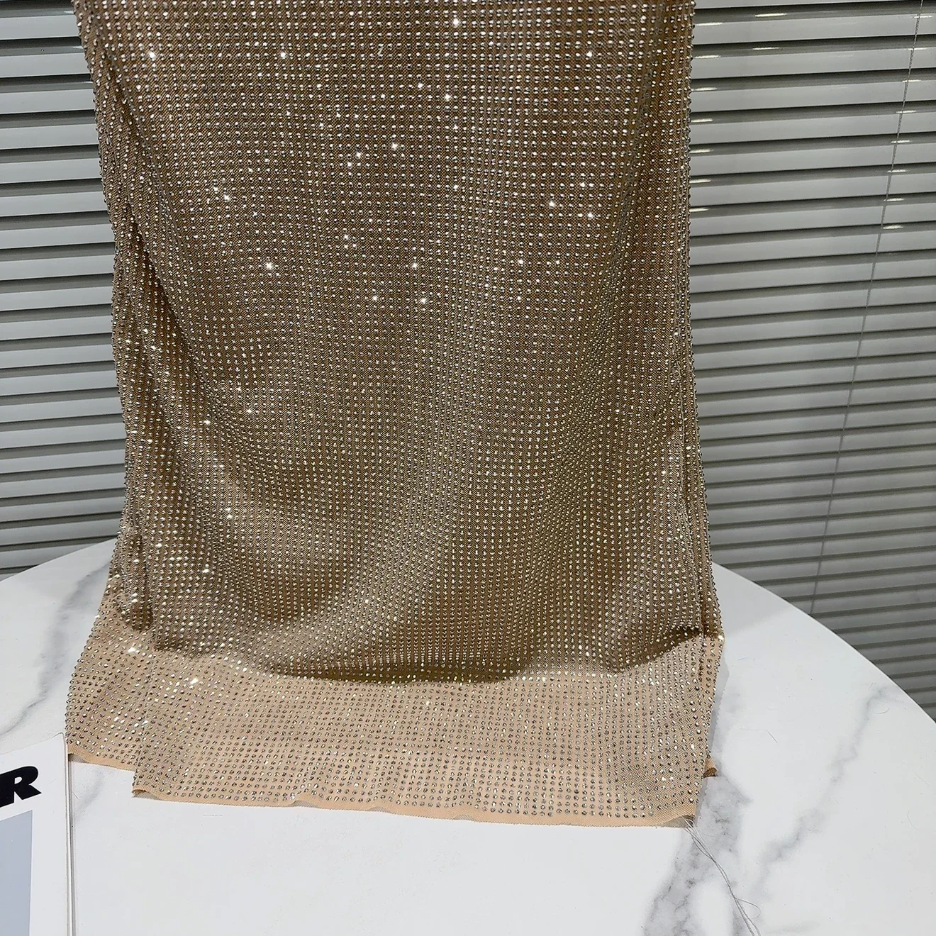 2025 principios de primavera nuevo temperamento alta sociedad industria pesada taladro caliente Halter chaleco hueco vestido ajustado sin mangas para mujeres