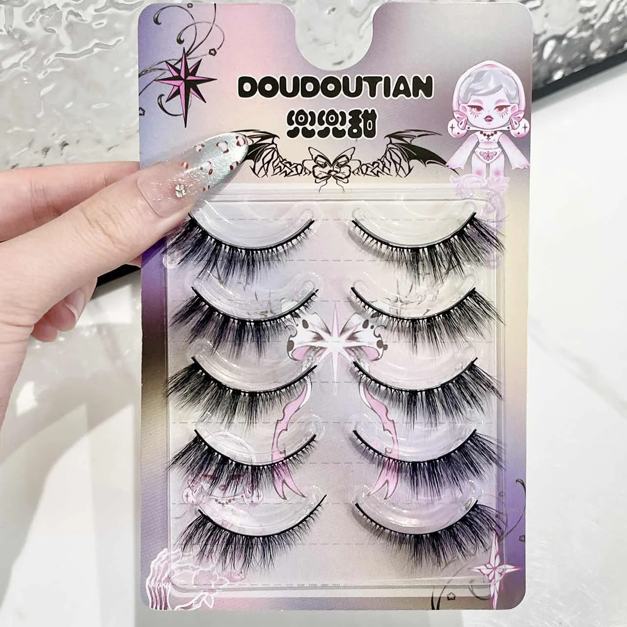 Doudoutian 5D Fluffy Asian Eye Lash Clusters Layered Strands Lift Eye Tail Lightweight Comfortable All Day Create Cool Eye Makeup