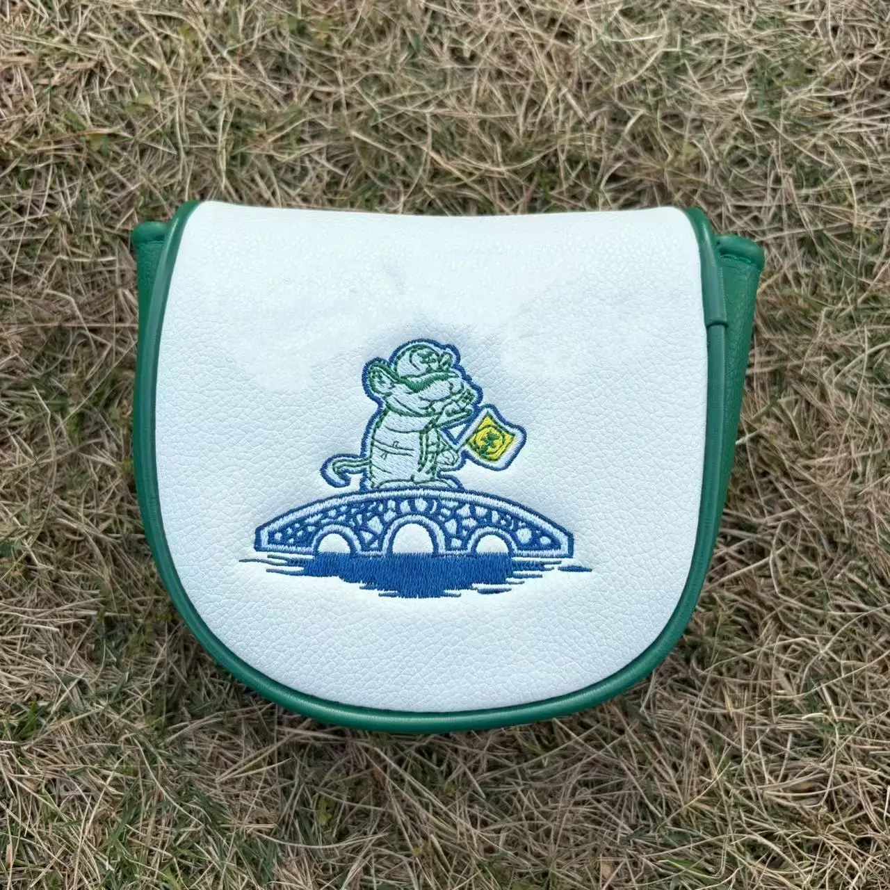 Головной убор с клюшкой для гольфа Vermilion Bird, утолщенная водонепроницаемая искусственная кожа с противоударным дизайном, нежная вышивка для мужчин и женщин