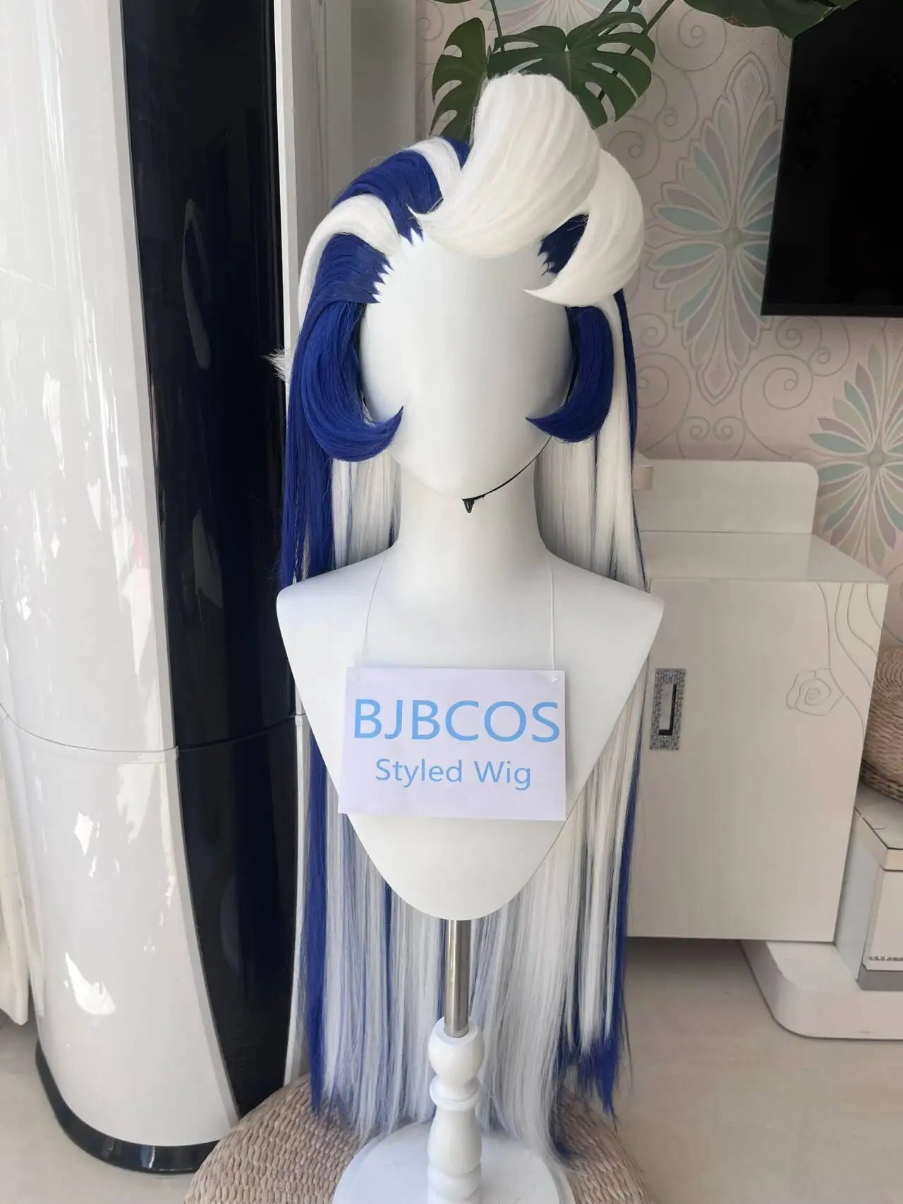[Stylisierte Perücke] Shadow Milk Cookie ‌   Cosplay-Perücke, Spiel Cookie Run: Kingdom, Damen-Perücke mit blauem und weißem langem, glattem Haar, Rollenspiel-Perücke