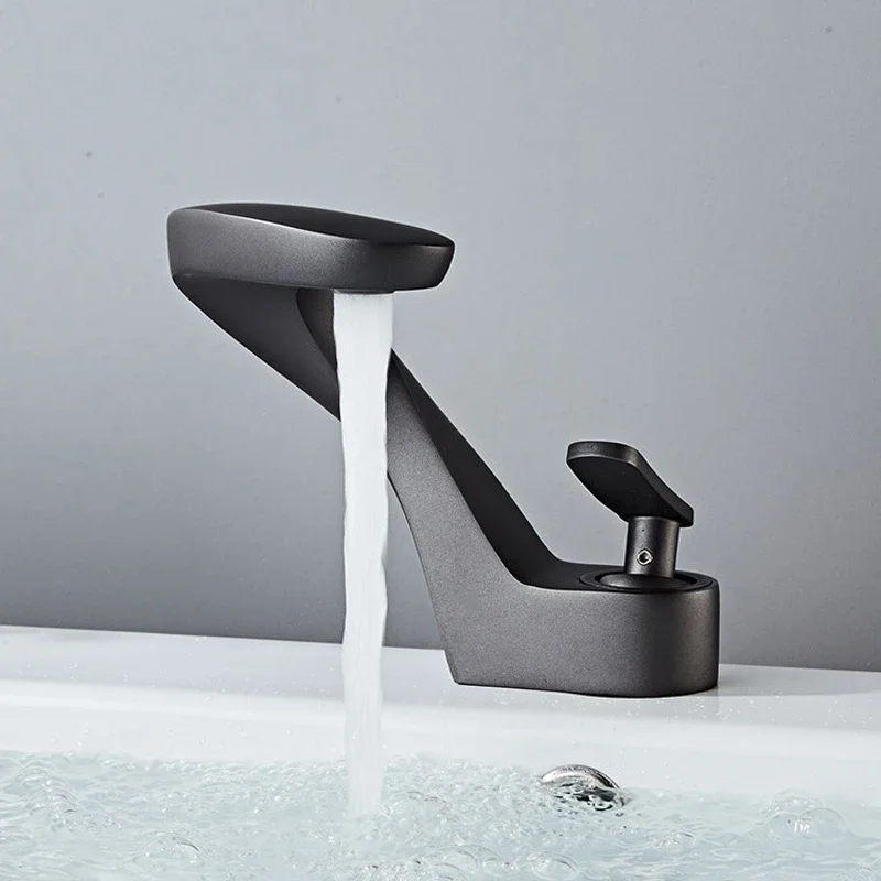 

Luxury Bathroom Faucet Curve Single Handle Wash Basin Sink Faucet Hot And Cold Water Sink Mixer Tap Brass Deck Mounted Torneira