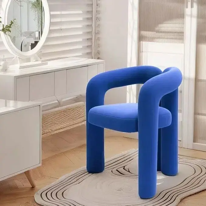 Soft Breathable Velvet Fabric Armchair for Nail Salon Heavy Duty Sturdy Frame Comfortable Armchair for Beauty Salon Living Room