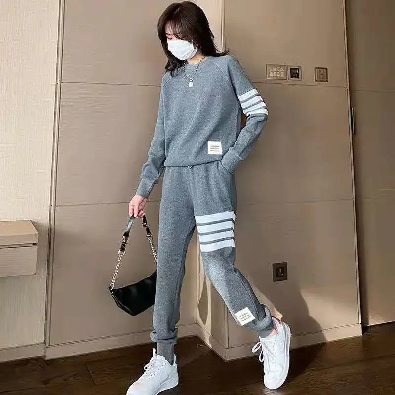 

Spring Autumn Golf Wear Women 2025 New Authentic Golf Suits Korean Golf T-shirt + Sports Pants Two Piece Set Women Golf Clothes