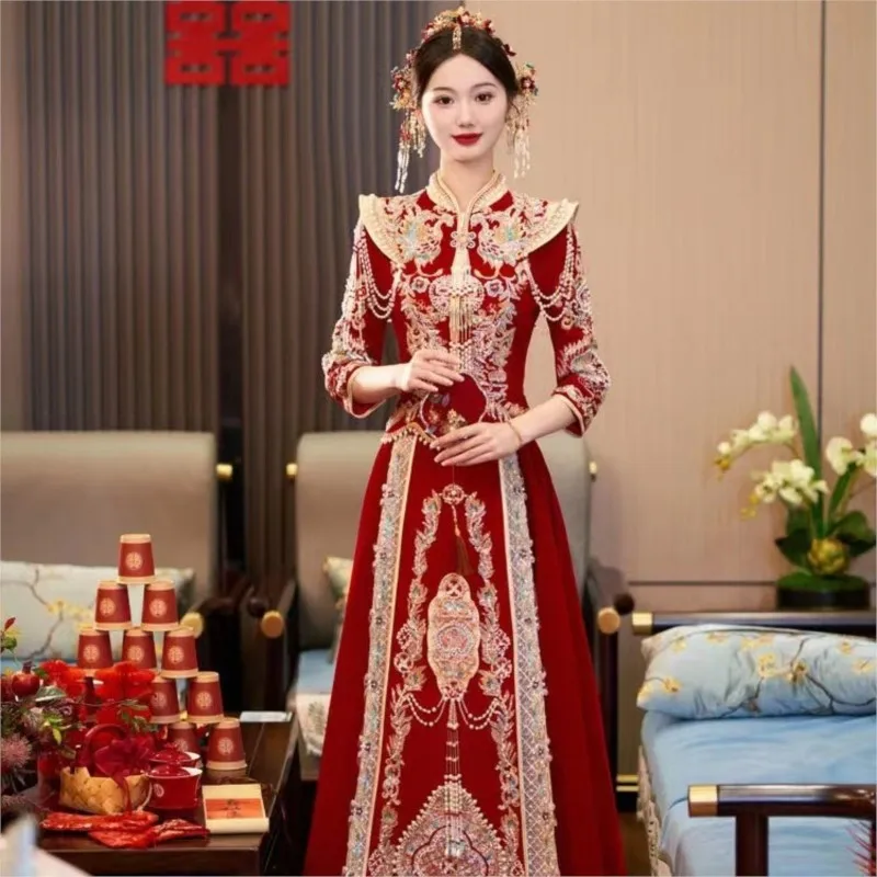 

New velvet Chinese-style toasting and wedding dress for the ceremony