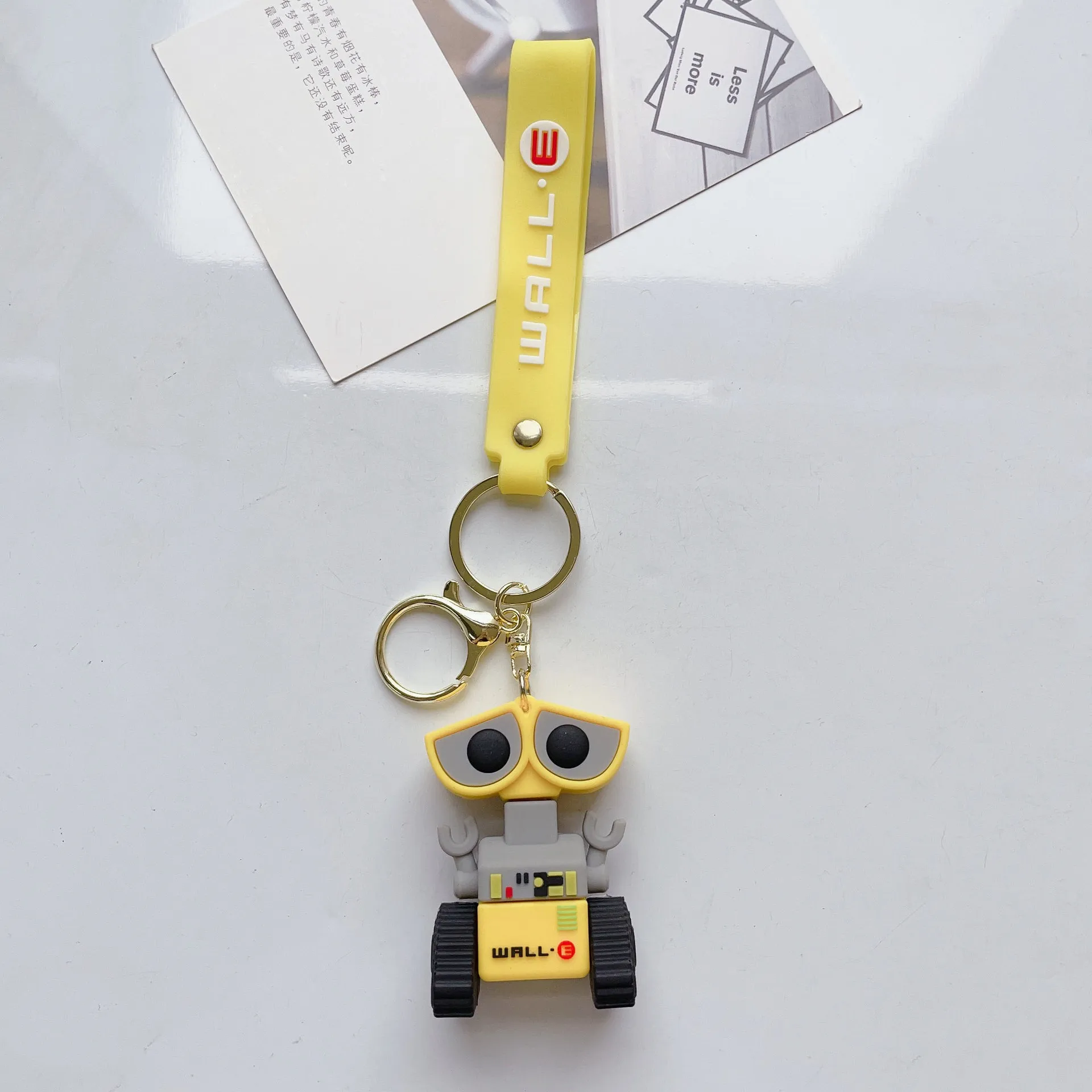 Cute cartoon Robotron keychain WALL-Eva keychain men and women\'s bags pendant gifts wholesale