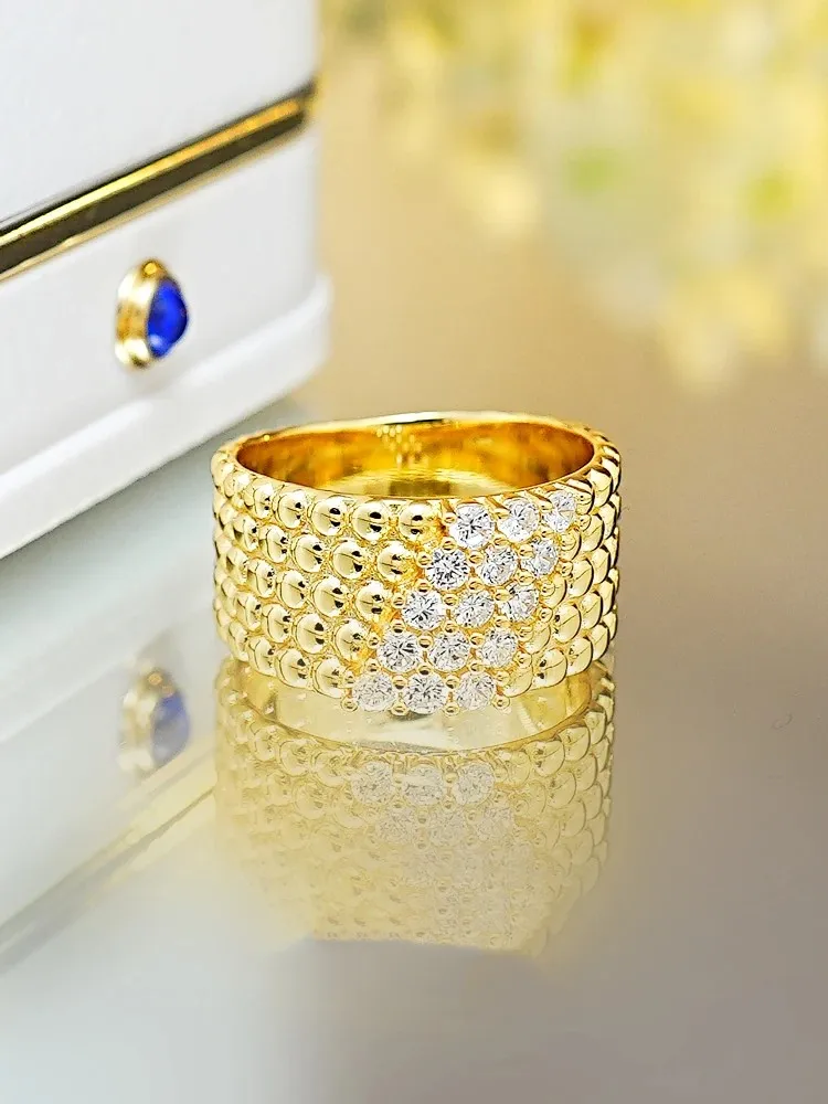 Retro plain gold with diamond ring and wide arm, small  exquisite gold-plated Instagram  cool   style