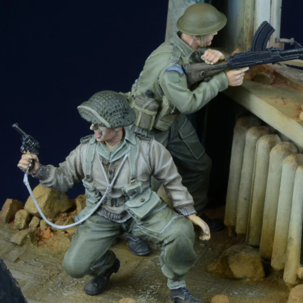 1/35 Resin Model Figure Kits GK , Two People，No Scene，Military Theme，Unassembled And Unpainted,302RQC