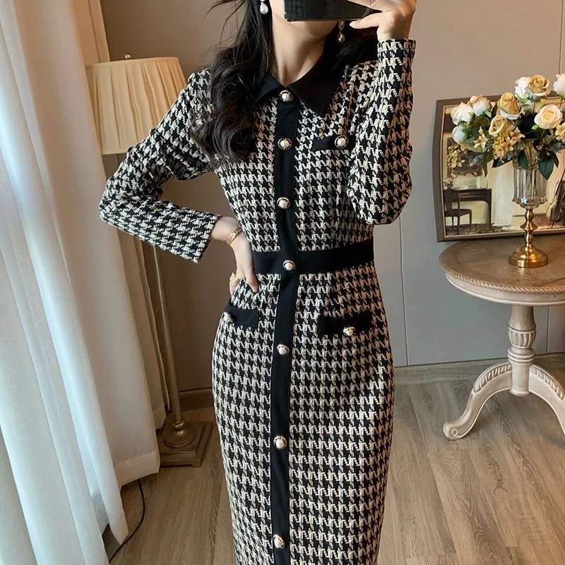 

French Vintage Dress Mingyuan Temperament Small Fragrance Wind Waist Wrapped Knitted Dress Sweater Long Dress Autumn and Winter