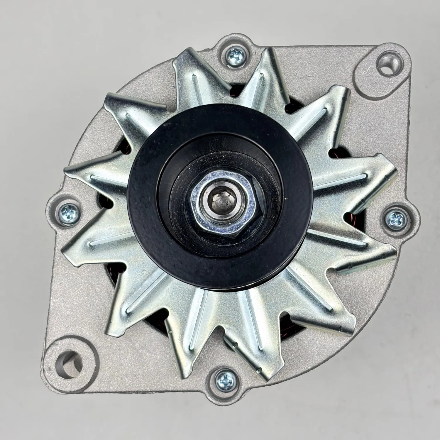 

Новый генератор 12В AL81437 AL78690 AT220394 AH137883 для 5.9 1981-1992 2066 1990 Высокое качество