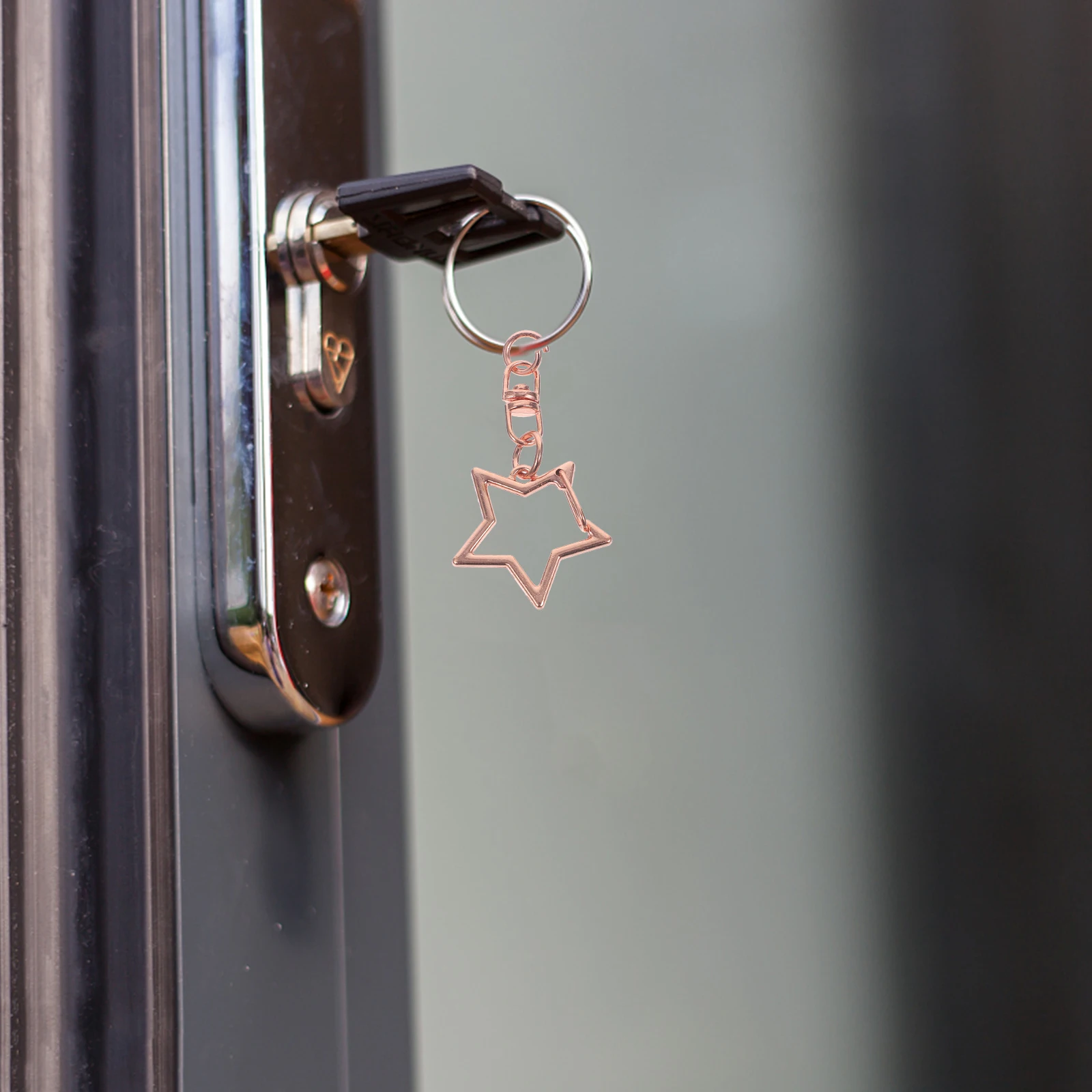 

60pcs Bulk Key Rings with Spring Star Lobster Clasps DIY Keychain Snap Hooks for Craft Metal Pendant Buckles Lanyard Accessories