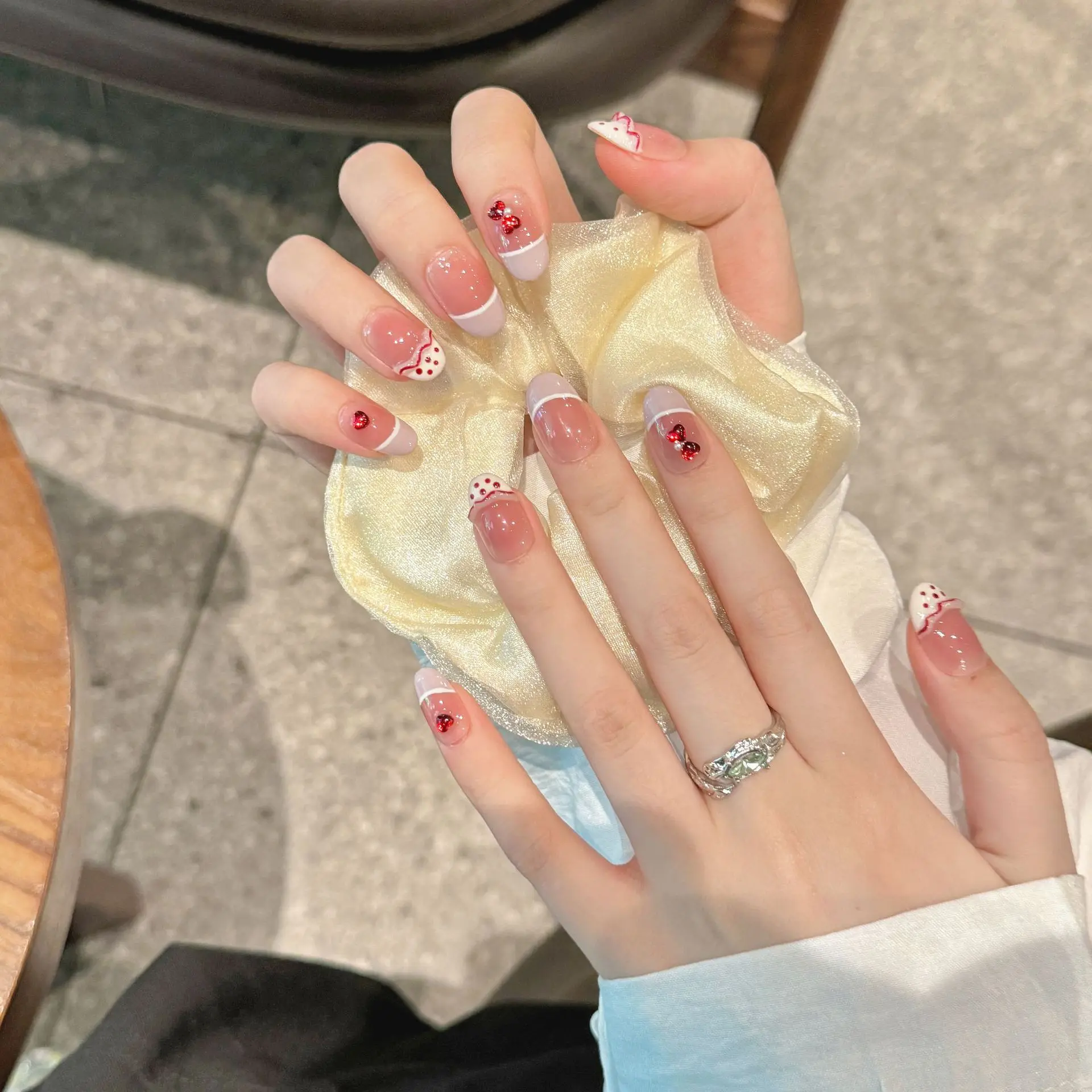 Handmade Press on Nails Sweet Pink Red Dot printed Fake Nails Wearable Full Cover Korean Short Round False Nails Tipd for Girls