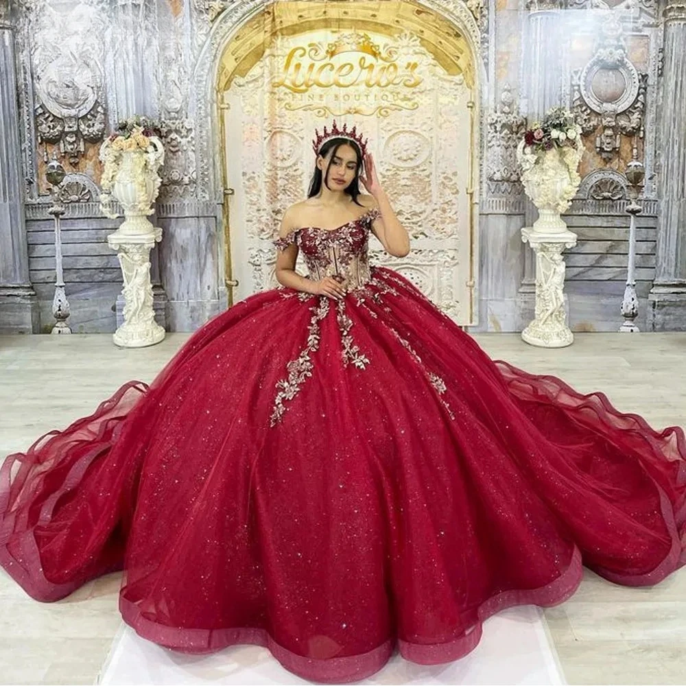 

Burgundy Princess Quinceanera Dresses Ball Gown Off The Shoulder Appliques Sparkle Sweet 16 Dresses 15 Años Mexican